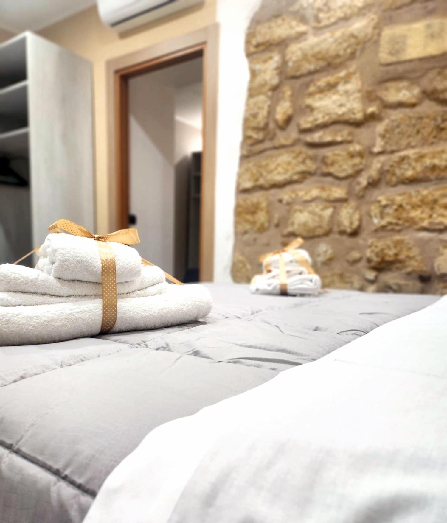 Kalgheros Luxury Rooms Agrigento Ngoại thất bức ảnh